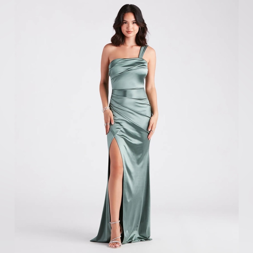 Windsor Satin Gown